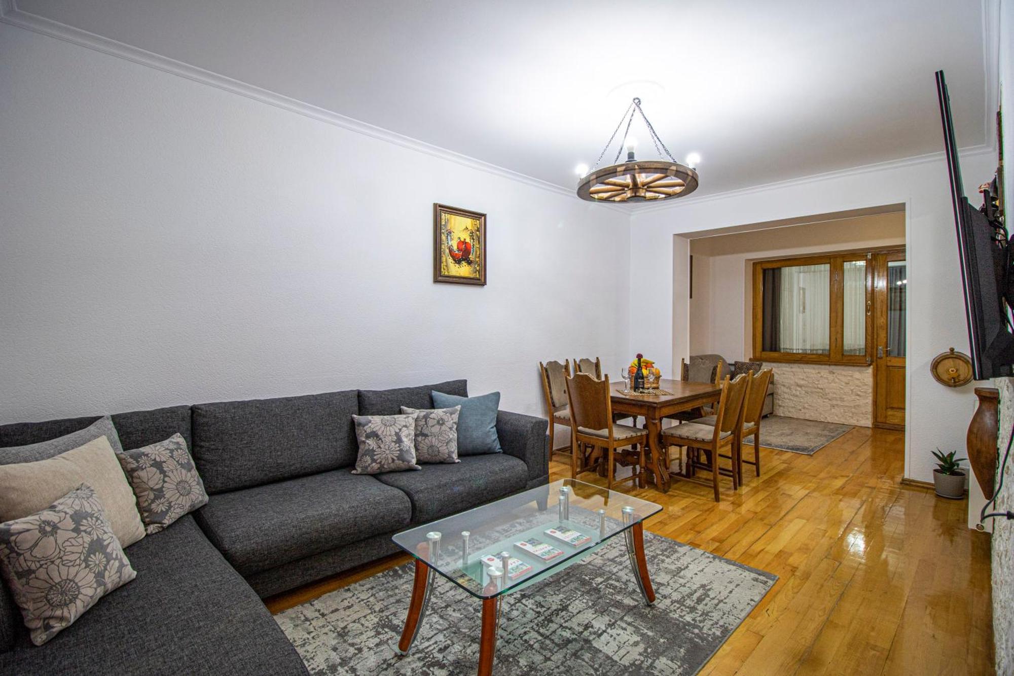 Cozy Apartment On Kostava ティビリシ エクステリア 写真